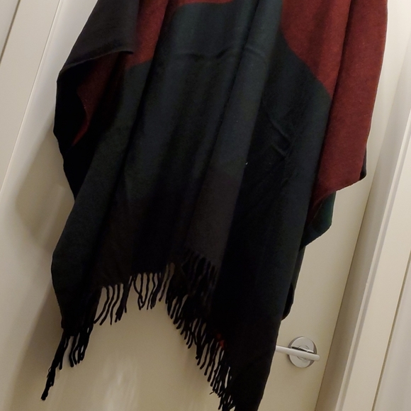 Reversible poncho - Picture 6 of 6